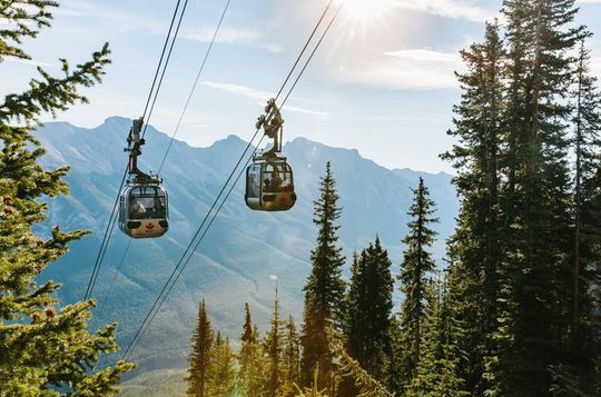 From Calgary Banff Tour with Gondola Ride Scenic Highlights