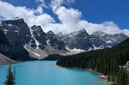 Private Moraine Lake, Lake Louise & Lake Minnewanka From Calgary