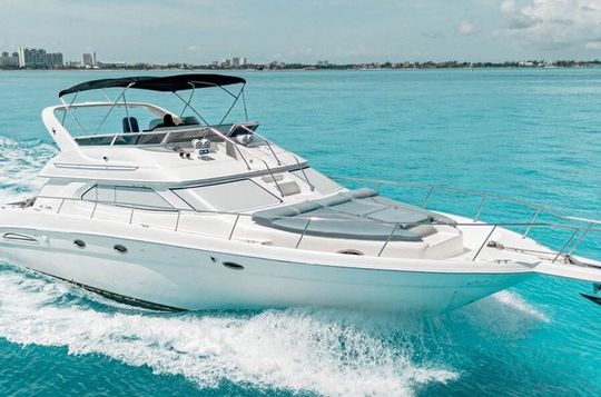 Cancun Private Yacht to Isla Mujeres–6H Snorkel, Sandbar & Party