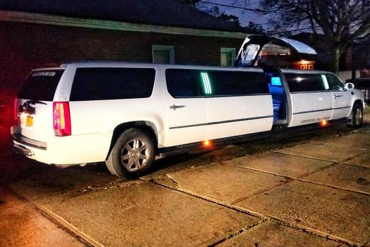 Atlantic City Trips - Round Trip from NYC area in Cadillac Escalade White