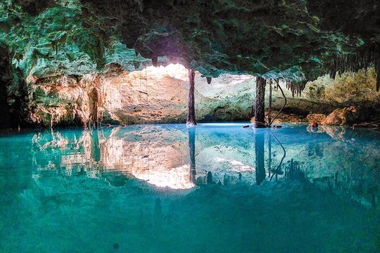 Full Day Tour to Cenotes and Akumal with Swim with Turtles