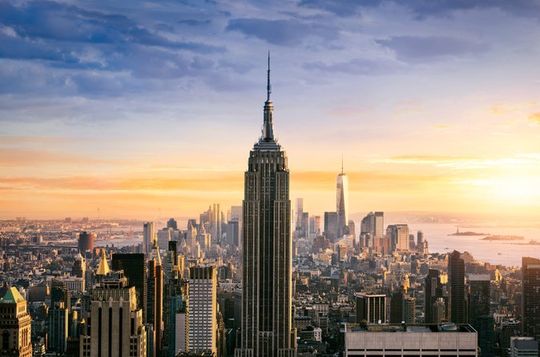 Private Luxury Car Tour of Manhattan's Iconic Landmarks