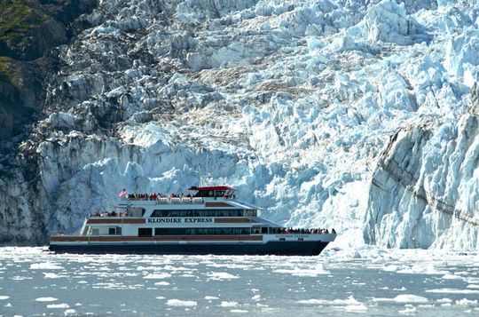 Prince William Sound 26 Glacier Cruise and Coach Package