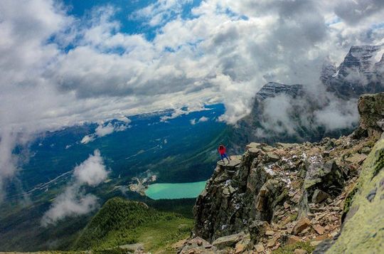One Day Tour to Morain Lake, Lake Louise, Johnston Canyon.