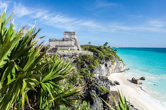 Private Day Trip to Tulum Ruins and Cenote from Cancún
