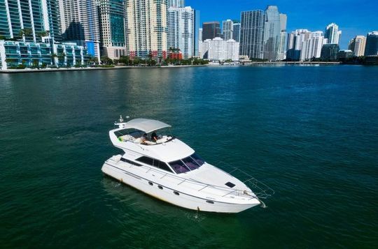 48Ft Luxury Miami Yacht Rental with 2 Jet Skis Included