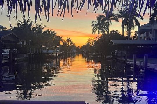 Naples Sunset Tiki Bar Cruise, Port Royal and Bay Views