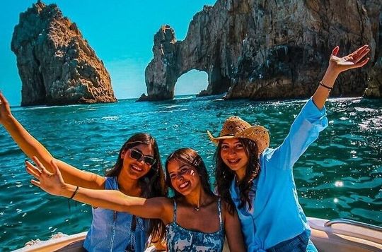 Sunset in Cabo life Private Yacht in Los Cabos 10 PAX 3 HRS