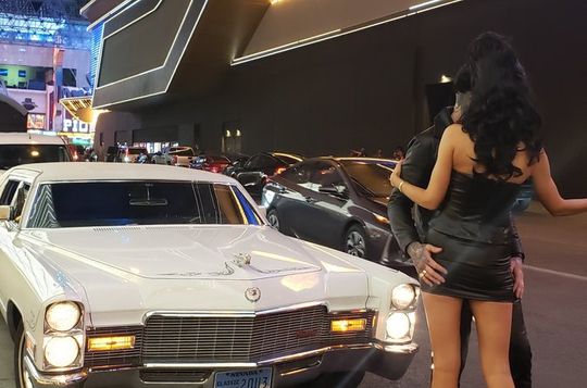 Classic Limo Cruise to Vegas Strip Arts District Fremont Street