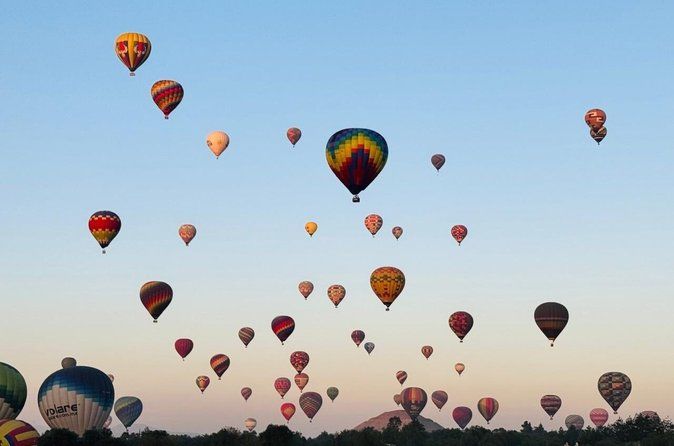 Teotihuacan Hot Air Balloon and Grotto Transportation and Breakfast