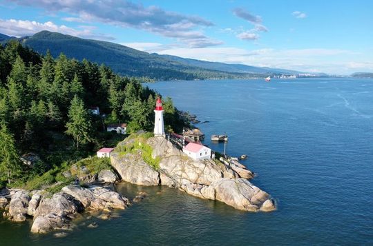 West Vancouver Lighthouse Cruise Premium 2 Star Boat