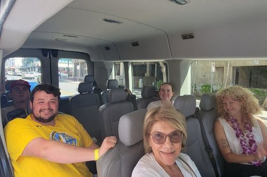 Waikiki - Oahu: Exclusive Town & Country Express