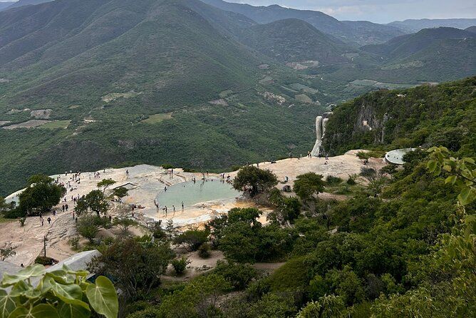 Hierve el Agua y Tesoros de Oaxaca Tour in one day