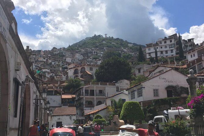 Cacahuamilpa caves tour and visit to Taxco
