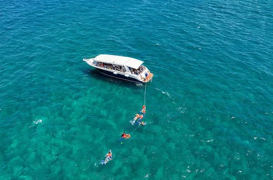 Sightseeing Boat Tour to Isla Mujeres Snorkel & Beach Club