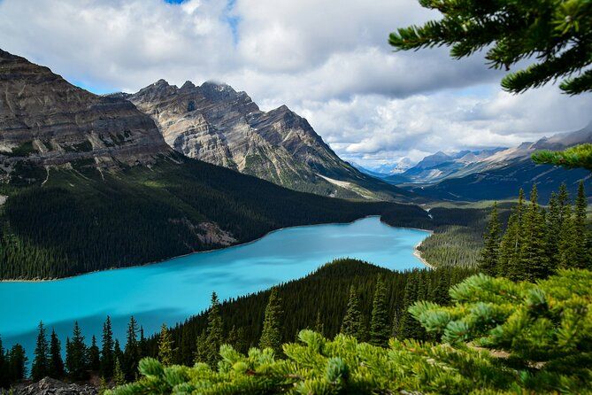 2 Days Banff, Lakes, Gondola, Jasper Columbia Icefield Tour