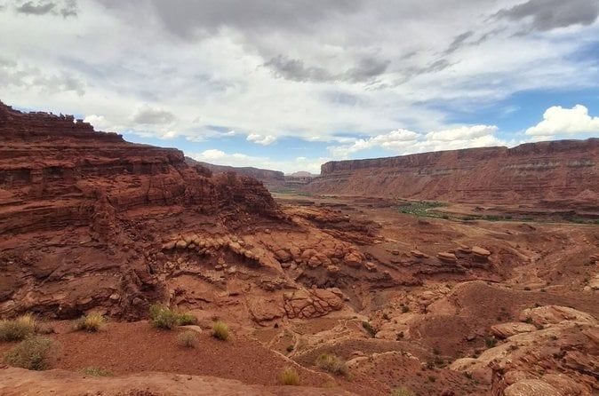 Full day Scenic Off Road Adventure Kanecreek to catacomb rock
