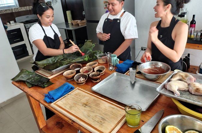 Yucatecan cooking class with a local chef in Tulum