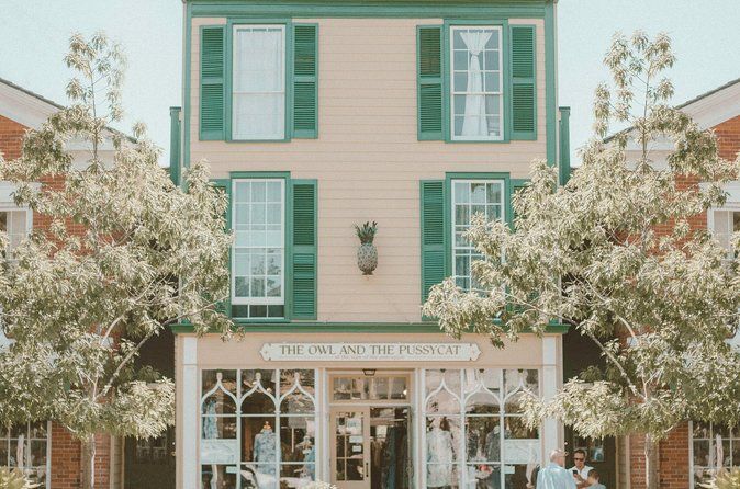 Niagara Falls & Niagara-on-the-Lake Luxury Private SUV Tour