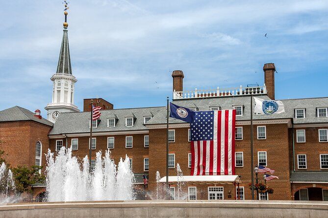 Alexandria Small-Group Historic Walking and Photo Tour, Virginia