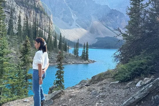 From Calgary | Canmore | Banff: 4 Iconic Lakes in One Tour
