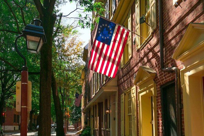 Society Hill Colonial Homes & Revolution Walking Tour