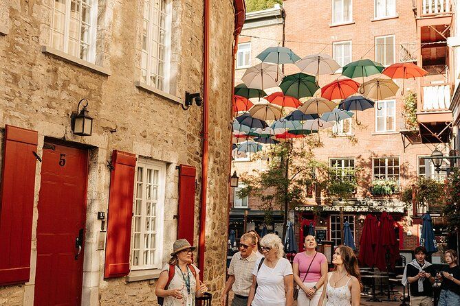 Spanish Group Old Québec Walking Tour with Funicular