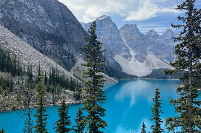 Private Moraine Lake, Lake Louise & Emerald Lake - From Calgary