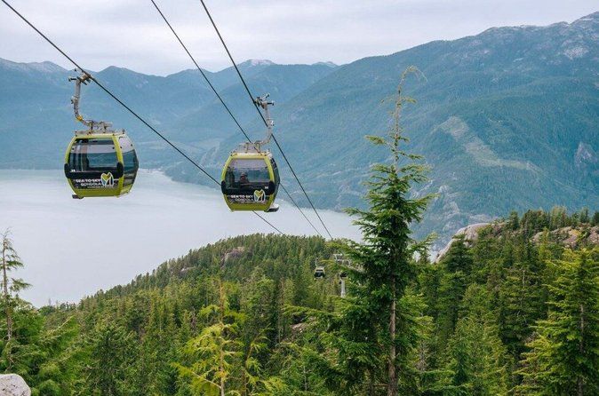 Vancouver: Half-Day Sea to Sky Gondola & Squamish Tour + Luggage
