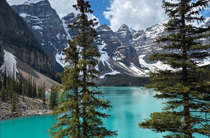 Moraine Lake, Lake Louise & Banff tour from Calgary