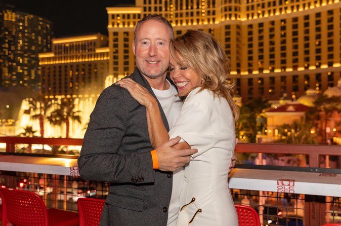 Las Vegas Photo Shoot: Best Locations & Memories