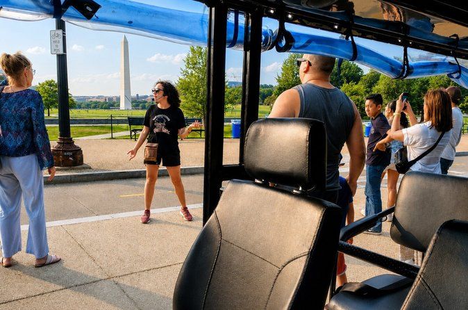 DC: DayTime Small-Group Guided Monuments&Memorials Tour by E-Cart