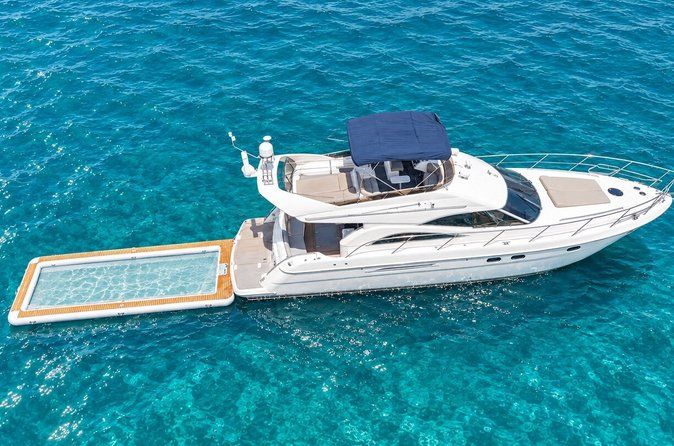 Miami Luxury Yacht with 2 Jet Skis, Skyline and Sandbars