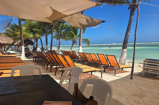 Tour privato di snorkeling a Costa Maya con beach club e trasporto incluso.