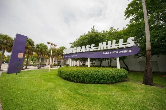 Sawgrass Mills Mall Round-Trip Transportation from Miami