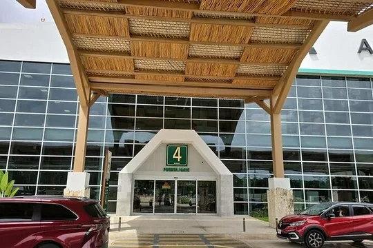 Transfer from Hotel and Airbnb to Tulum Airport