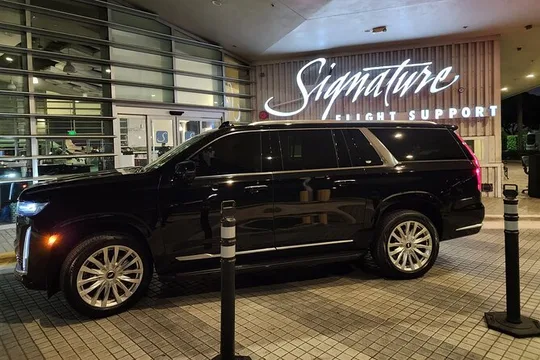 Luxury Limo and Car Service at Miami International Airport