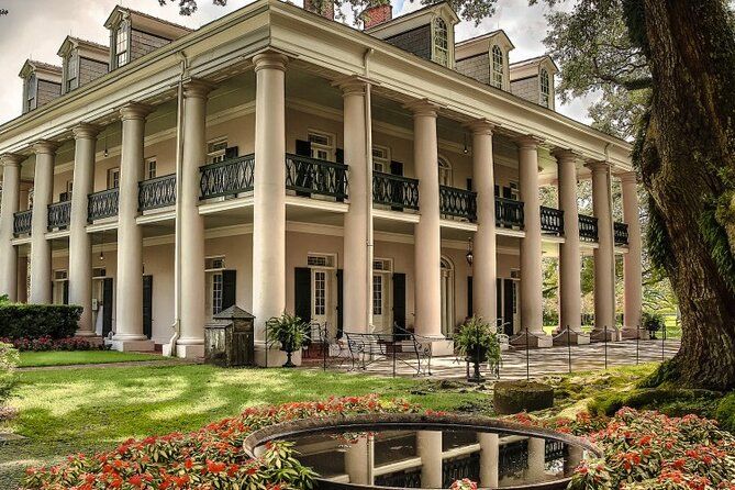 Oak Alley Plantation and Airboat Swamp Tour with Transportation