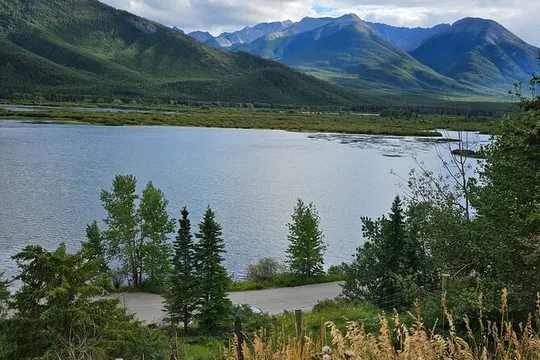 Private Transfer from Banff to Calgary or Calgary Airport