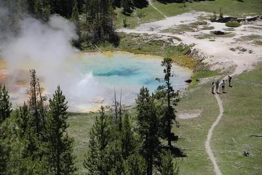 Yellowstone National Park Private Full Day Guided Hike