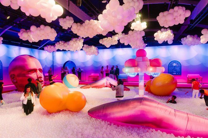 Bubble Planet Montreal: Immersive Digital Interactive Experience