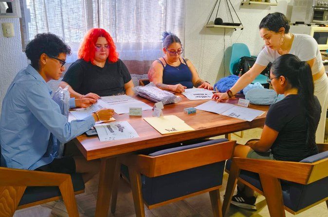 Tissue Workshop with Hands in Cancun