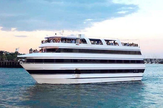 Evening Dining Yacht Cruise in Clearwater Beach