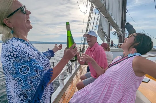 Manitou Tasting Cruise Experience