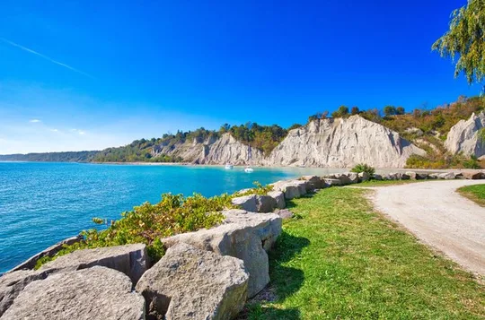Private Toronto Waterfront & Scarborough Bluffs Tour