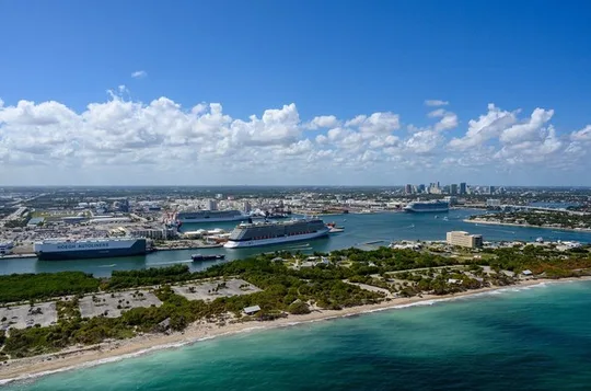 Helicopter Tour Above Fort Lauderdale City and Beaches