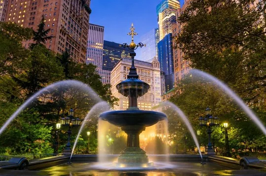 Historic City Hall Park and Newspaper Row Walking Tour