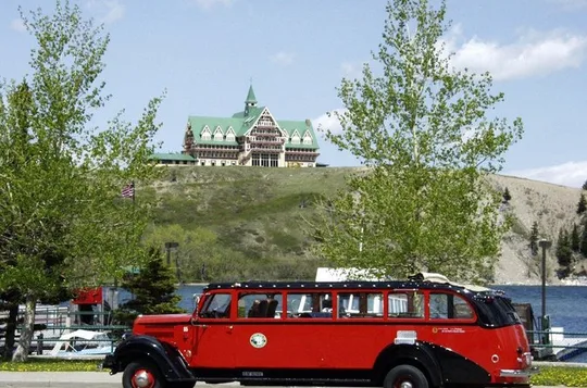 Calgary to Waterton National Park – Seasonal: Spring | Summer Travel
