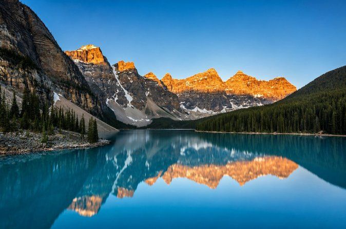 Moraine Lake & Lake Louise Tour