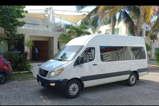 Cancun or Tulum Private Airport Arrival Transfer